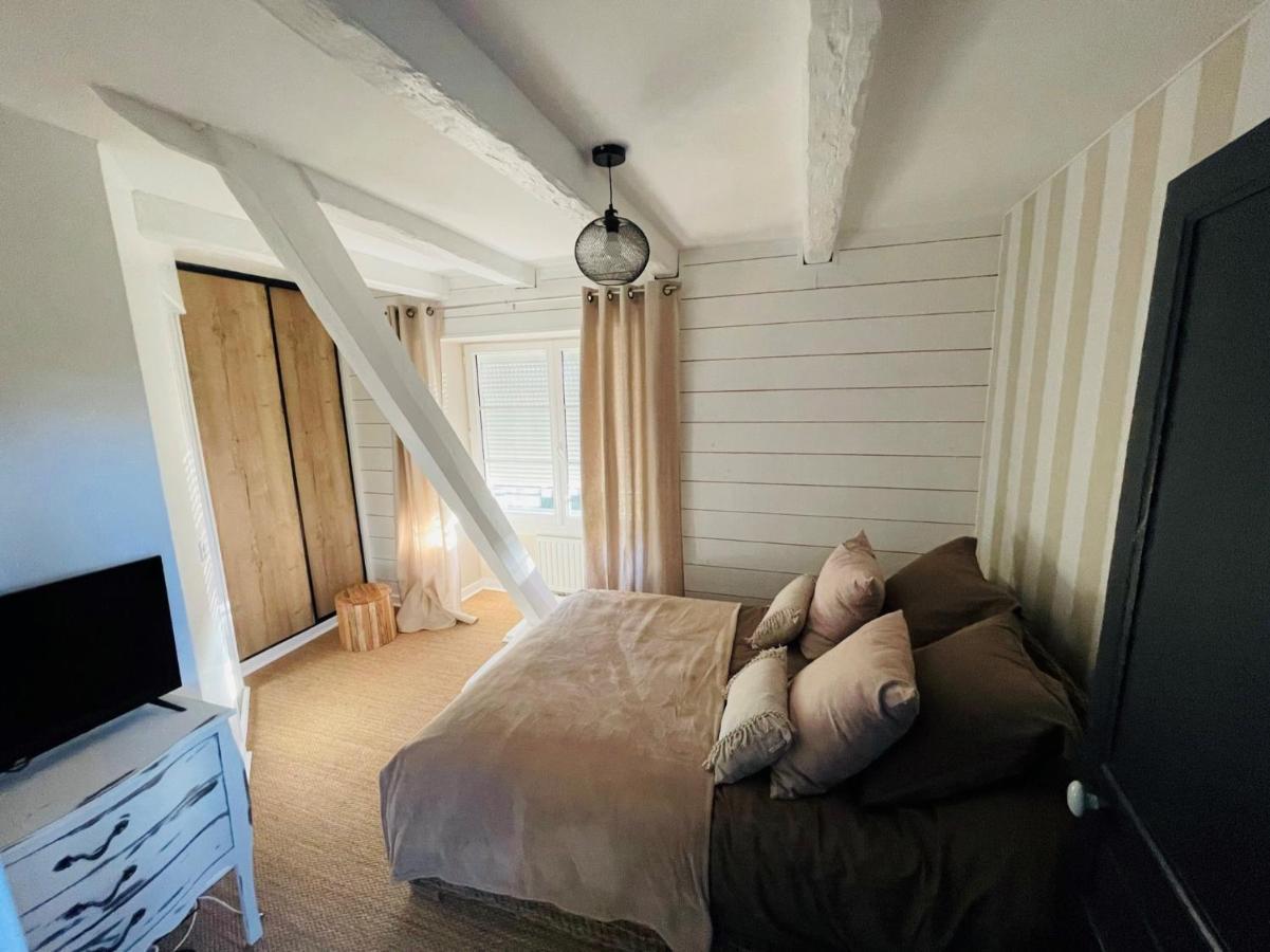 Maison Du Roc Bed & Breakfast Champagnac-de-Belair Bagian luar foto